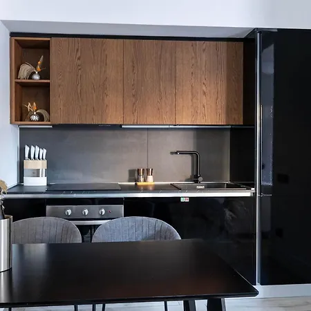 Апартаменти Luxurious And Posh In Historical Centre Ольбія