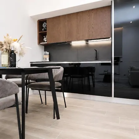 La Marmora Townhouse Renovated In Historic Centre, Olbia