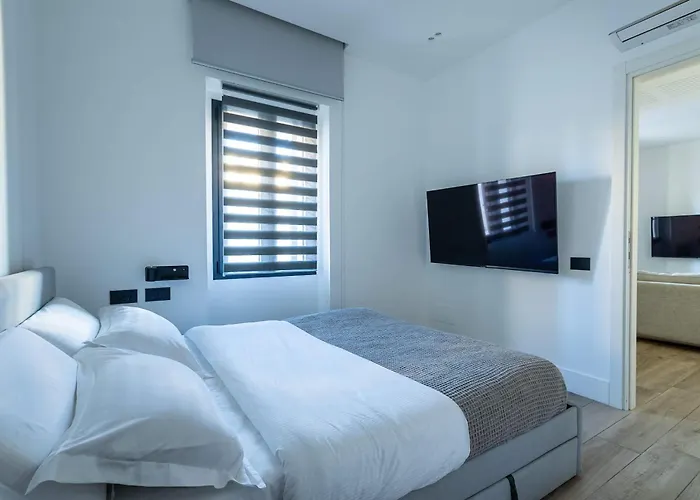 Luxurious And Posh In Historical Centre Lägenhet Olbia